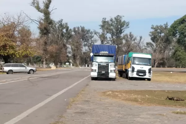 Si los choferes de larga distancia no circulan, va a haber desabastecimiento