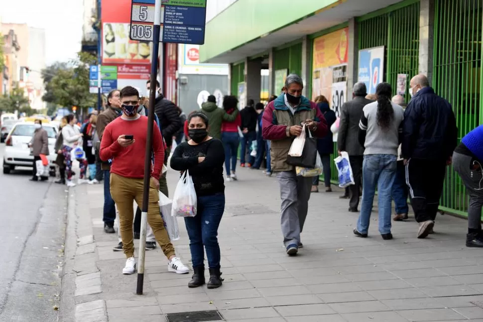 ENOJOS. Durante la pandemia, los usuarios soportaron 17 días sin servicio por la huelga de los choferes. la gaceta / Foto de José Nuno 