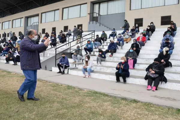 Manzur: la situación está complicada en lo epidemiológico en América del Sur