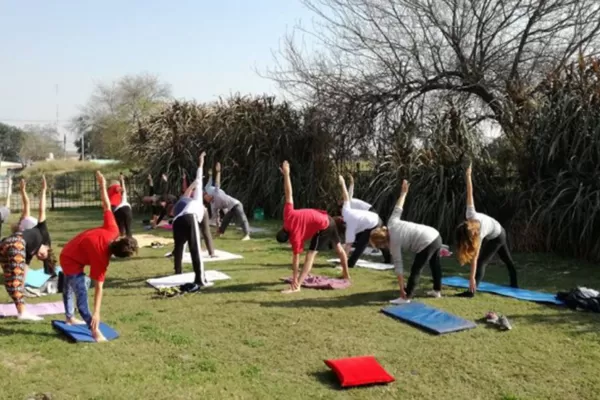 Clases gratuitas de yoga al aire libre