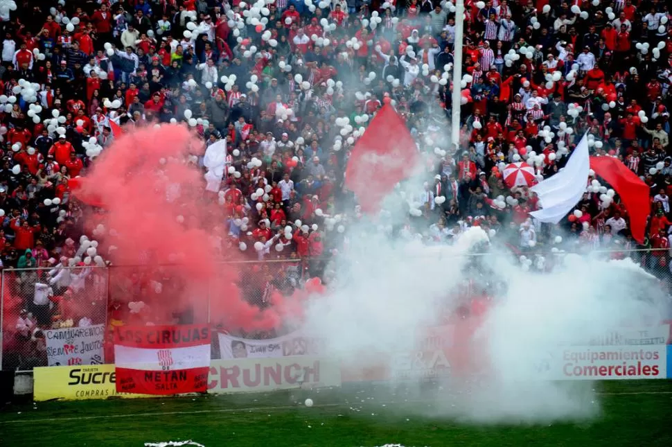 APOYO. Los hinchas respaldaron a la CD y solicitaron ir hasta la última instancia. la gaceta / foto de franco vera