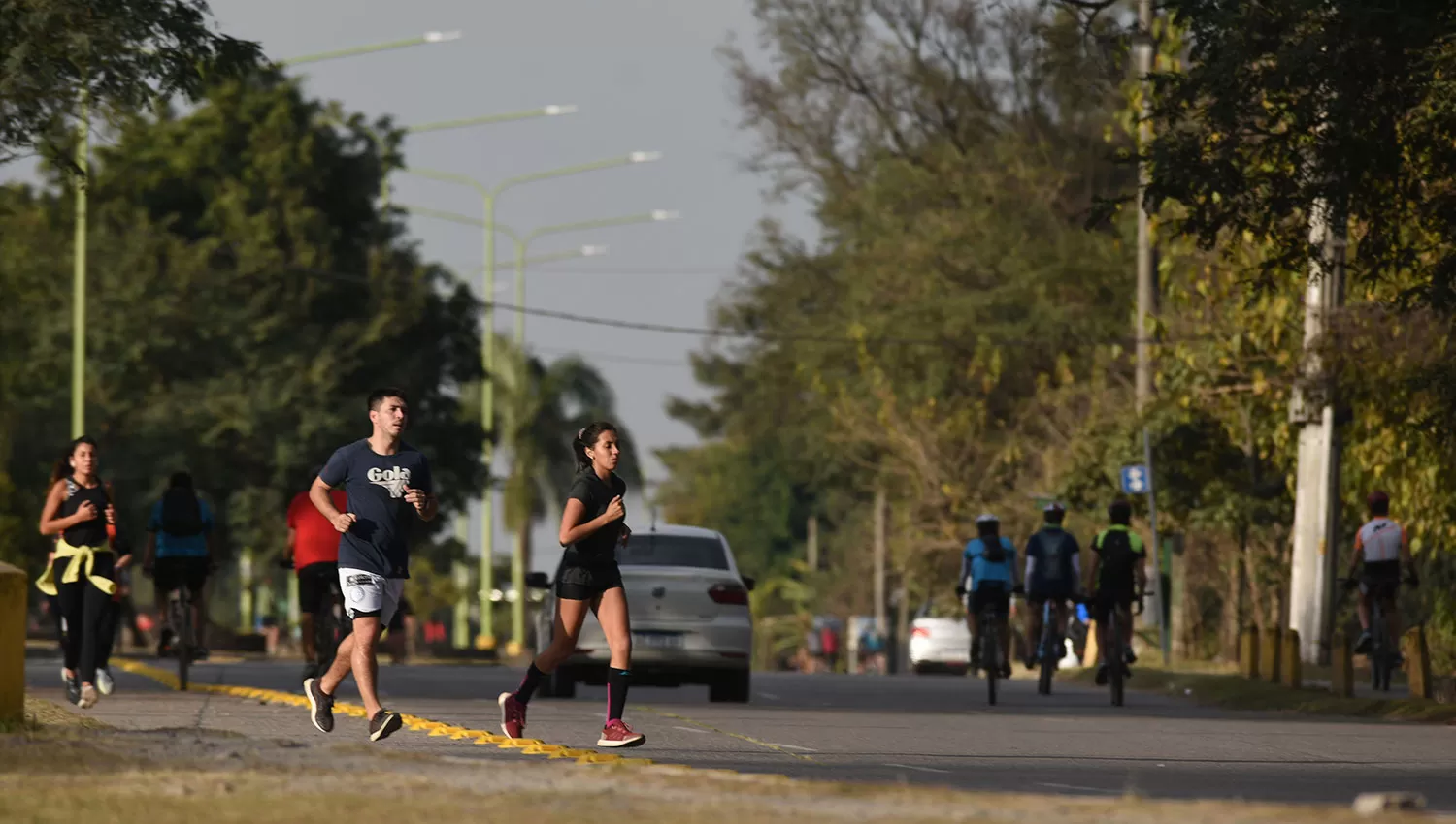 AL AIRE LIBRE. En Yerba Buena, los vecinos disfrutan de las actividades después de lo que fue el encierro de la cuarentena.LA GACETA/FOTO DE DIEGO ARÁOZ 