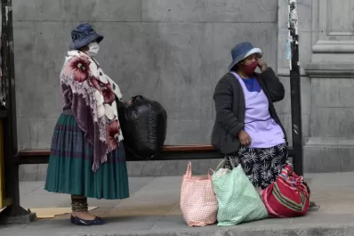 Bolivia tuvo 57 muertes en un día, pero baja el nivel de contagios