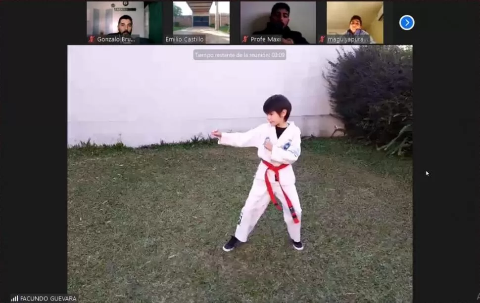 CLASES ONLINE.  “Tratamos que las tareas motiven a los alumnos”, señaló Rodolfo Emilio Castillo. 