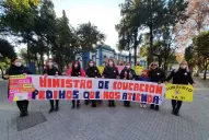 Propietarias de jardines maternales se movilizan en el ministerio de Educación