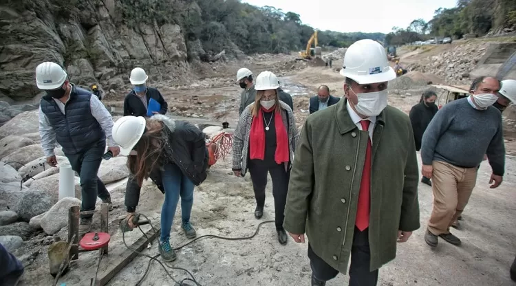 Manzur, durante la visita que realizó a La Cocha. 