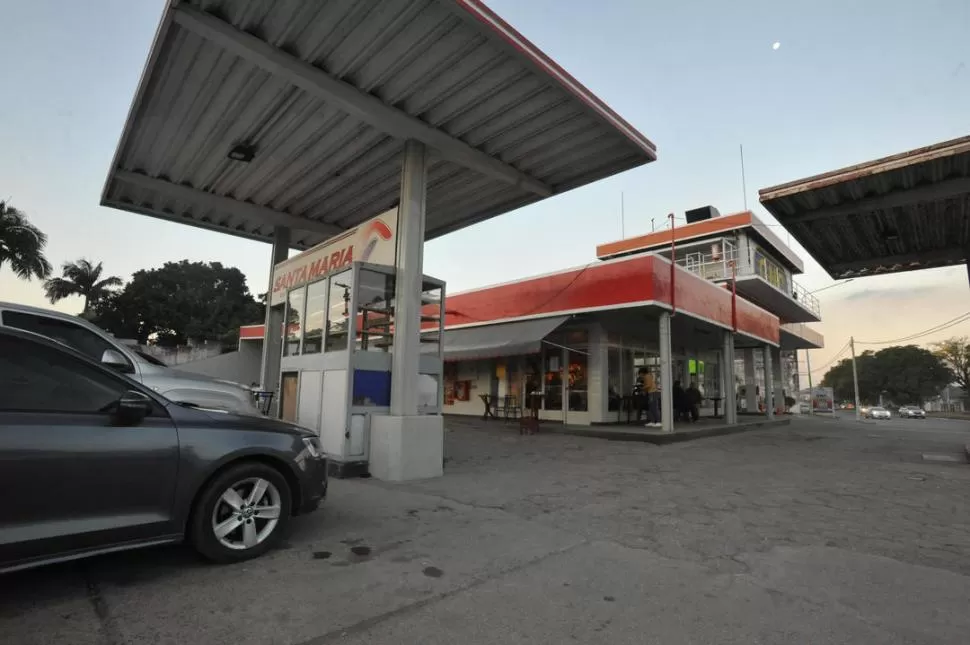 ESCENA. El bar de la GNC, donde se registró el ataque al empresario. LA GACETA / FOTO DE ANTONIO FERRONI