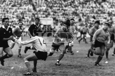 Una guerra con la radio pegada a la oreja