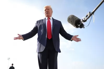 Trump ahora se enemista con los habitantes originarios