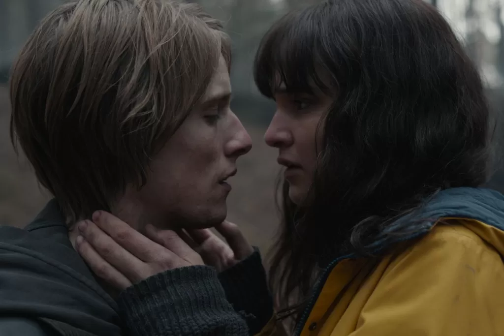 EL VIAJE DEL HÉROE. Jonas y Martha lo completan al cabo de 26 episodios resueltos con pleno didactismo. 