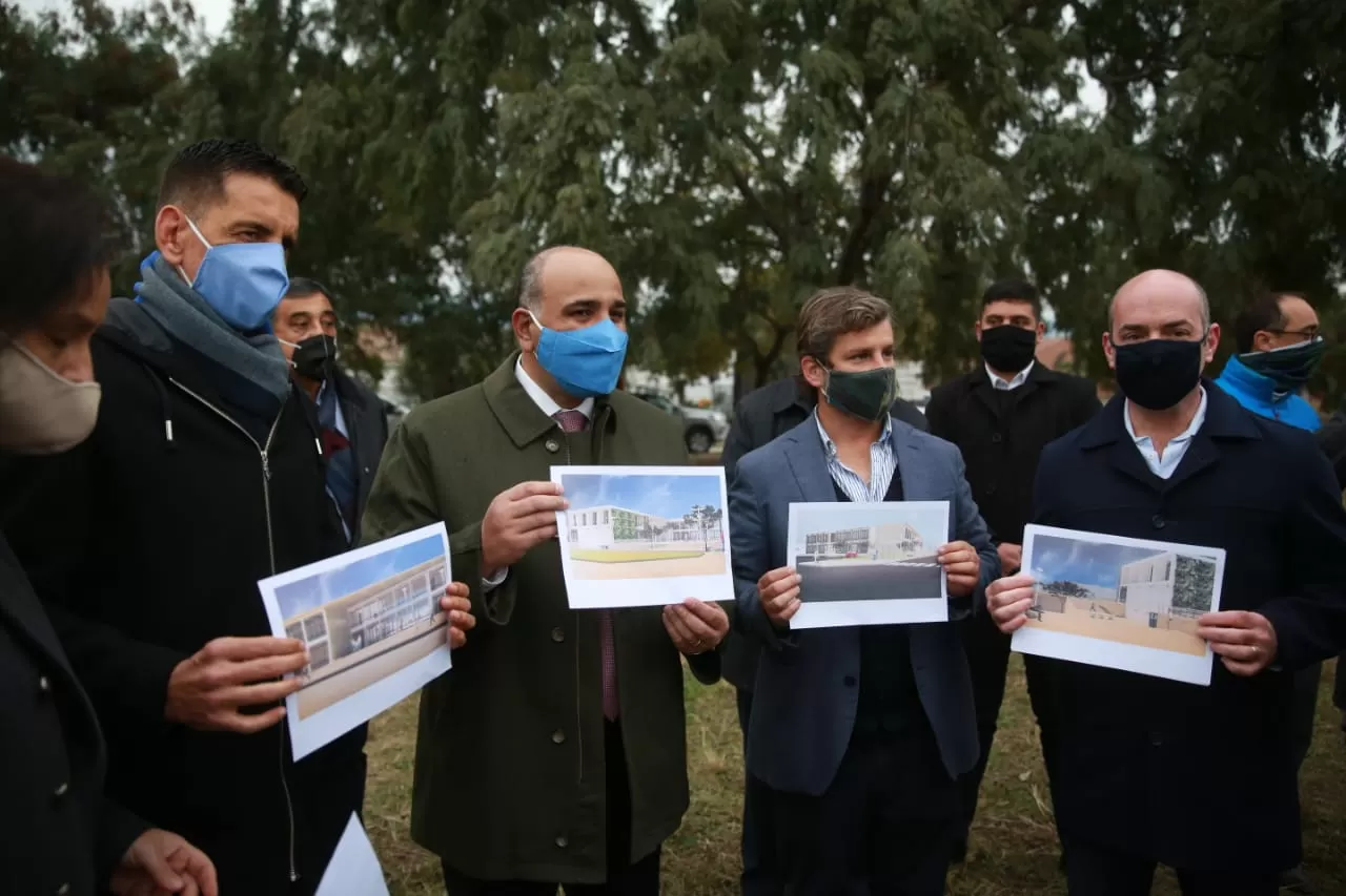 PJ Y UCR, EN YERBA BUENA. Manzur, junto a Campero, Lichtmajer y Vargas Aignasse. Foto: Comunicación Pública