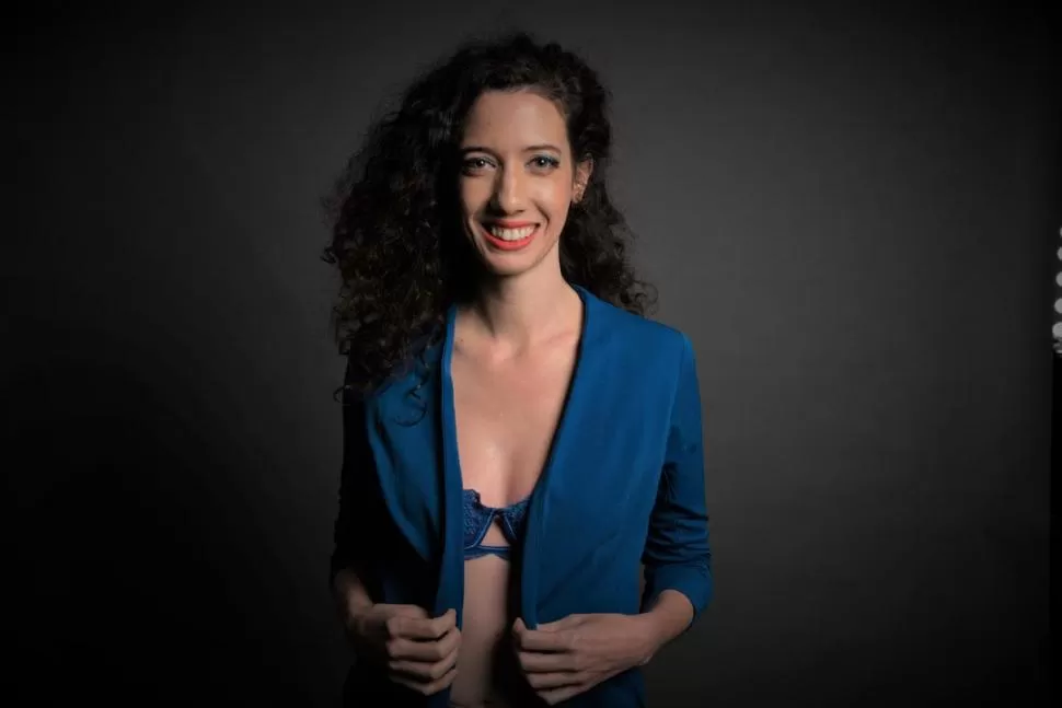 REPERTORIO FEMENINO. Timna Comedi insta a las mujeres a componer canciones que reflejen sus mundos. 