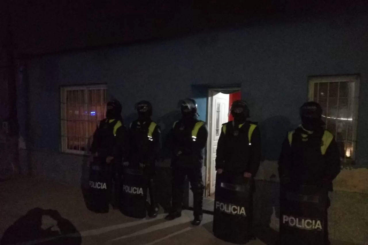 OPERATIVO POLICIAL. El acusado fue detenido anoche.