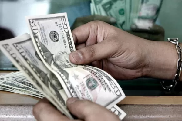 El dólar solidario sigue subiendo y el blue no se mueve de los $ 127