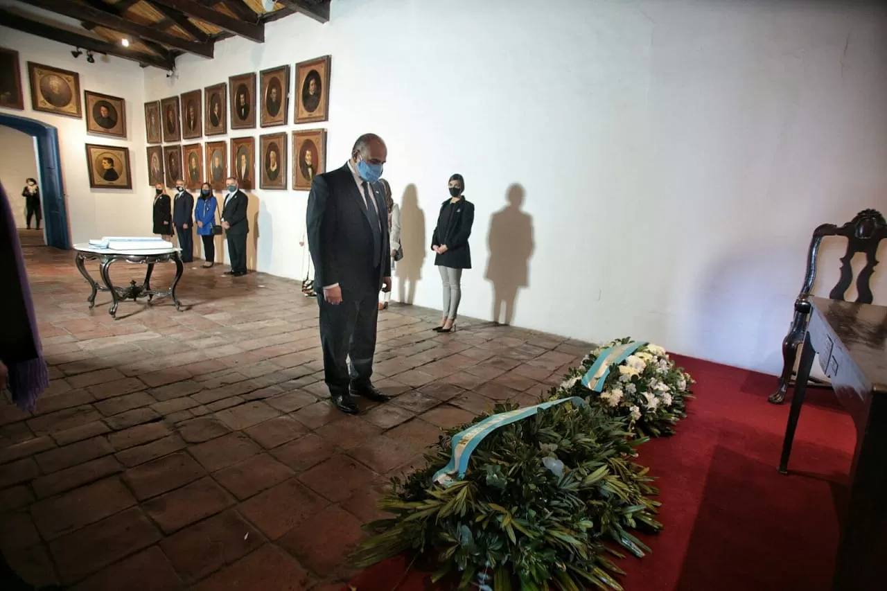 Manzur encabezó la solemnidad del homenaje a los próceres de la Independencia