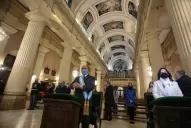 Monseñor Sánchez: nos exigen lavarnos las manos, pero no para desentendernos del otro