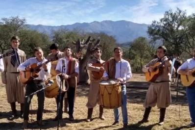 En fecha patria: Tucumán florece en el canto de Los Pucareños