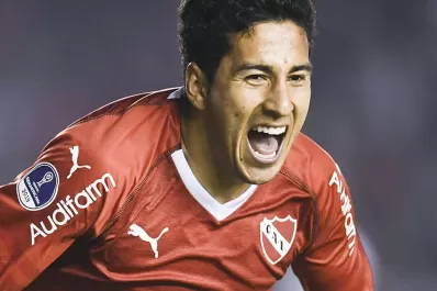 La FIFA sancionó a Independiente, que deberá pagar U$S 4 millones