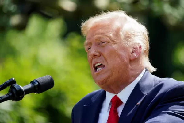 El virus afecta la campaña: temores por el rebrote en Florida