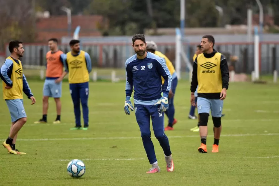 EL MÁS ESPERADO. Cristian Lucchetti sigue negociando la renovación de su vínculo con el club. El nuevo contrato está al caer, pero habrá que tener paciencia. la gaceta / foto de Ines Quinteros Orio