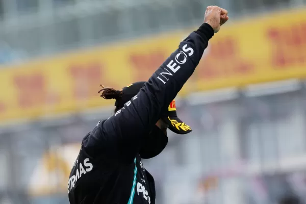 Hamilton se quedó con el GP de Austria, que fue una pesadilla para Ferrari