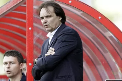 Piden suspender el fútbol suizo por nueve casos de coronavirus