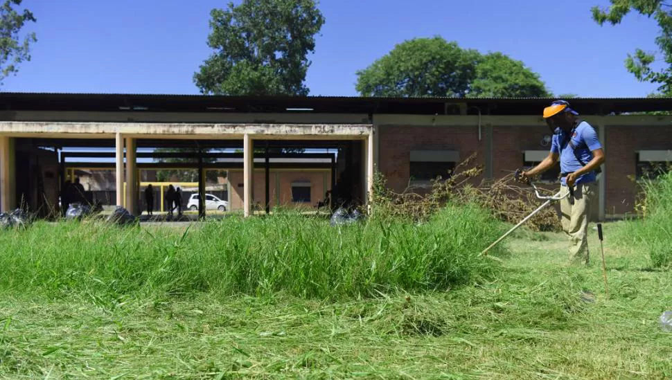 PREPARACIONES. Se prevé realizar reparaciones en sanitarios y en seguridad para los establecimientos escolares que se habiliten para el retorno de las clases presenciales.