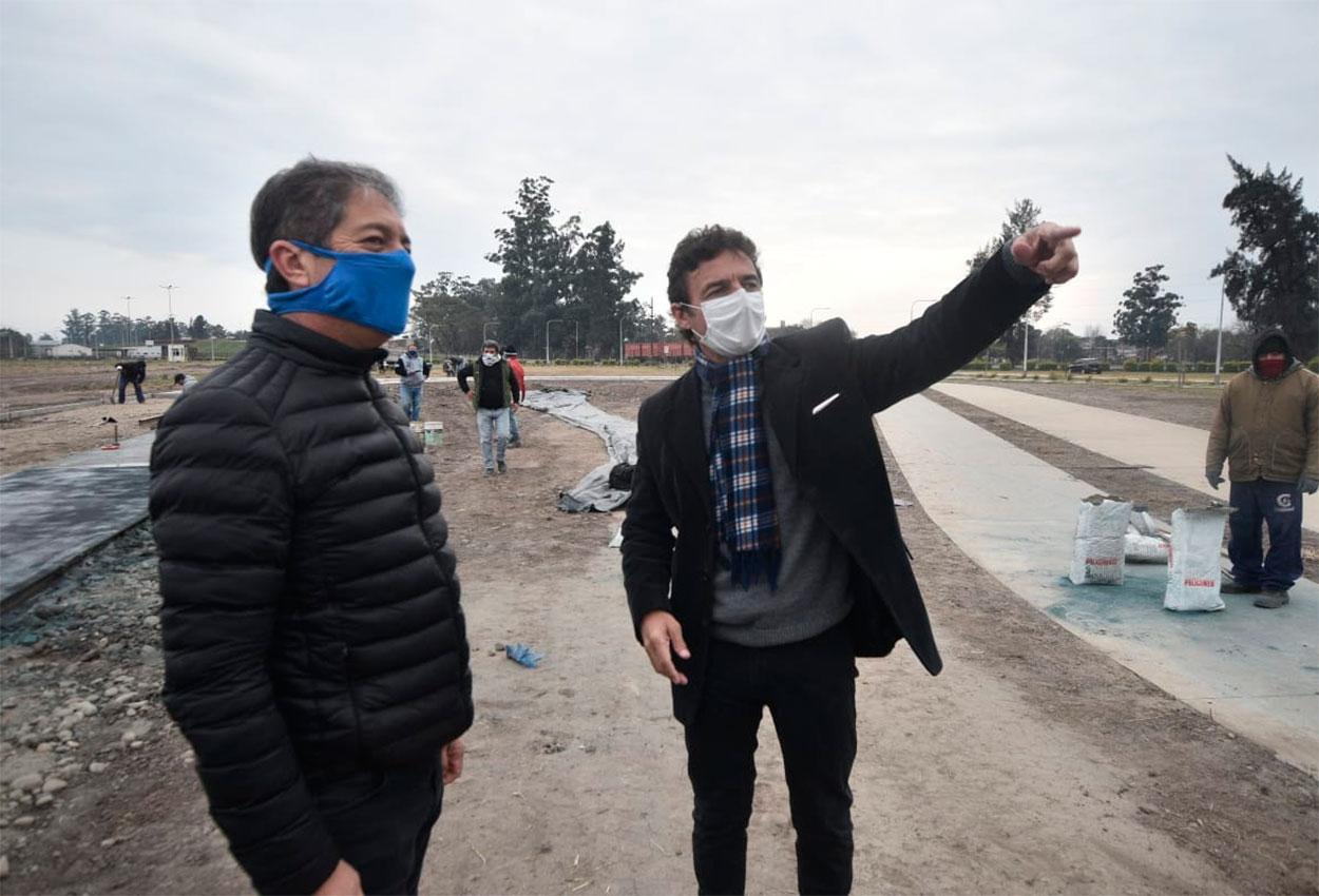 TRABAJOS. Abboud y el intendente Sánchez supervisan las obras.