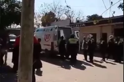 Un asaltante se tiroteó con un policía retirado: terminó con un balazo en el hospital
