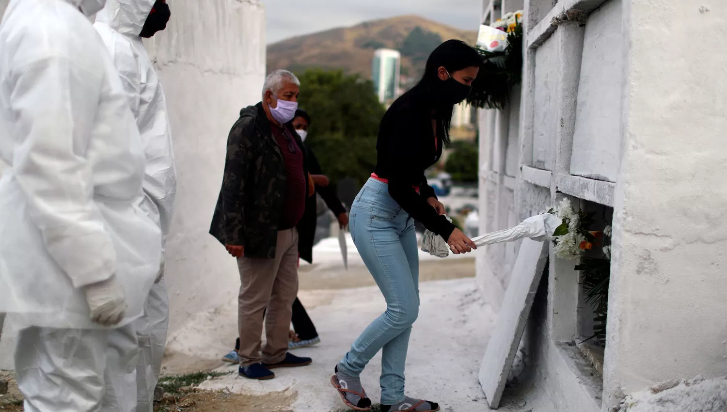 Brasil: cerca de 78.000 muertos por covid