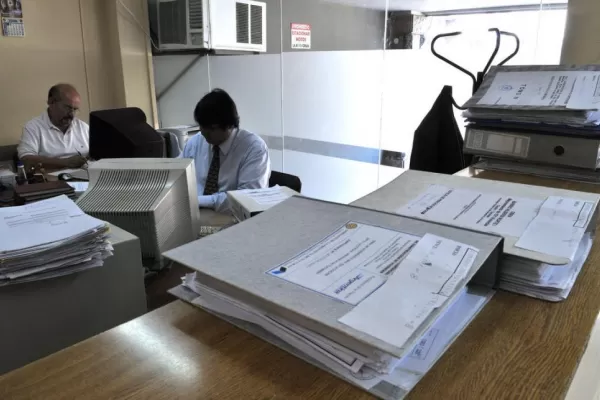 El Gobierno empieza a saldar la deuda de la cláusula gatillo