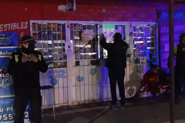 Clausuraron 32 locales, cerraron bares y desalojaron una fiesta en la capital
