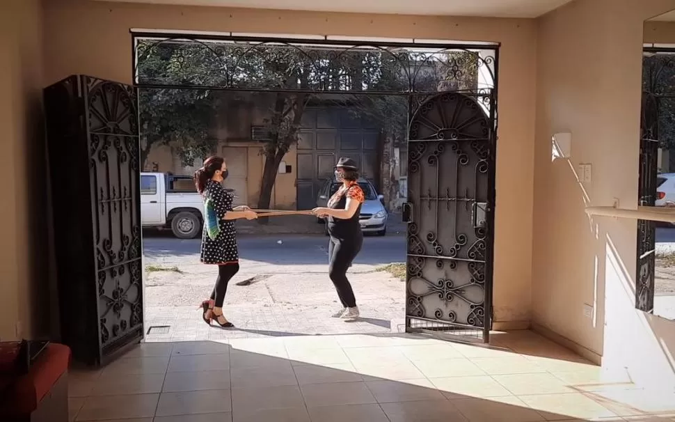 VITALIDAD Y ENERGÍA. Franco Agustín Torres, en su rutina de hip hop.