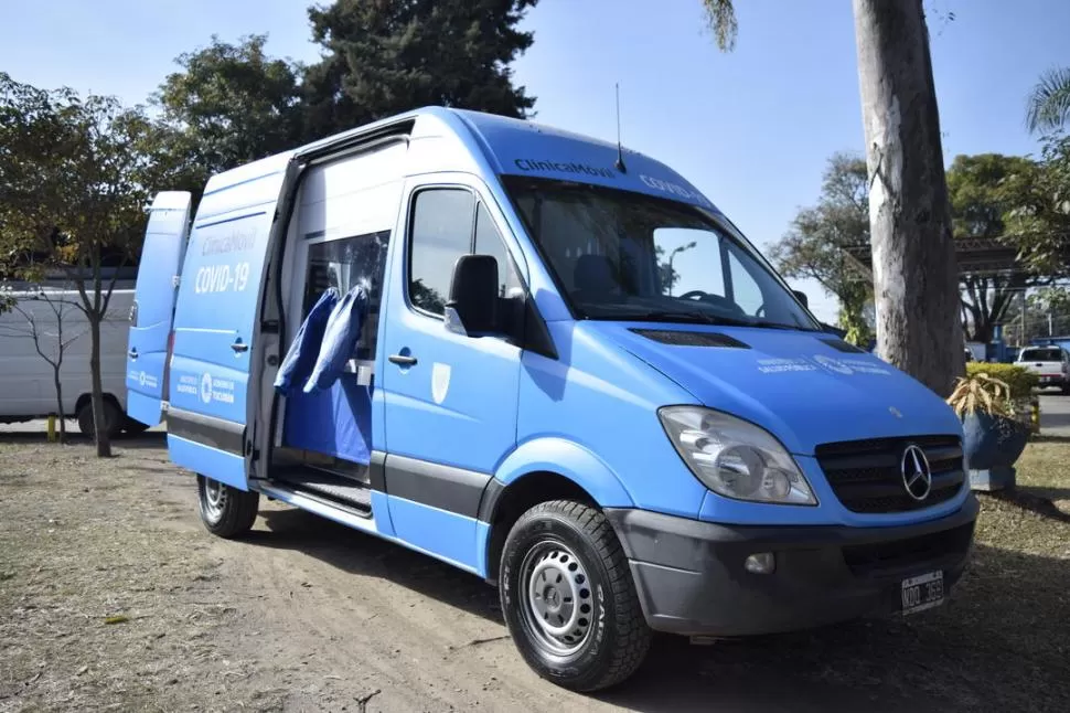 MÓVILES SANITARIOS. Hoy se instalarán en los puestos fronterizos las cabinas desde donde se tomarán las muestras. La primera se ubicará en Valentín Jiménez, en el límite con Santiago del Estero.  Gentileza ministerio de salud de la provincia