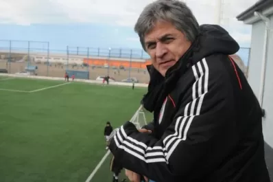 Fui un autodidacta del arco, dice el Pato Fillol en la víspera de sus 70 años