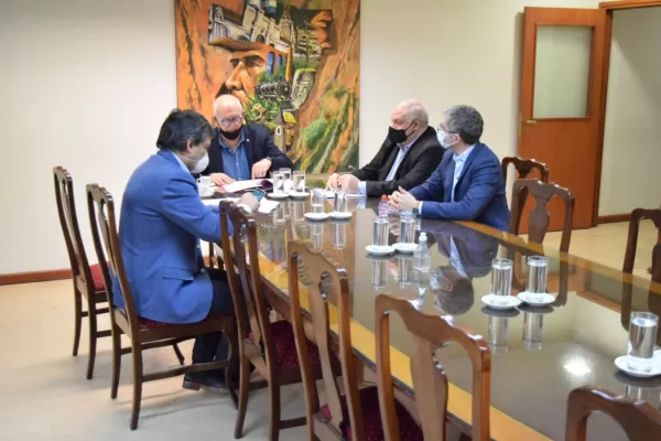 Tras el faltazo de funcionarios, la oposición pide interpelar a Yedlin por el caso Érica