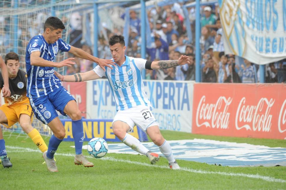  Un gol marcó Lotti en lo que va de su estadía en Atlético. Se lo hizo a Colón en Santa Fe, el año pasado. Además, convirtió su penal en la serie ante The Strongest por Copa Libertadores. Es el más joven de los delanteros y una apuesta de la dirigencia que adquirió el 50% de su pase a Racing.