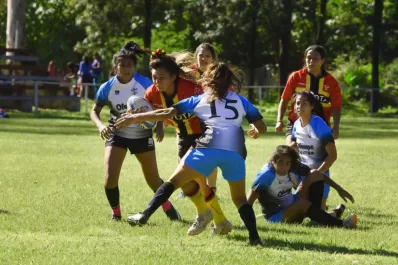 World Rugby evalúa prohibir que mujeres trans jueguen la versión femenina de ese deporte