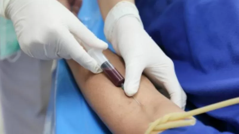 Un análisis de sangre alerta sobre el cáncer cuatro años antes
