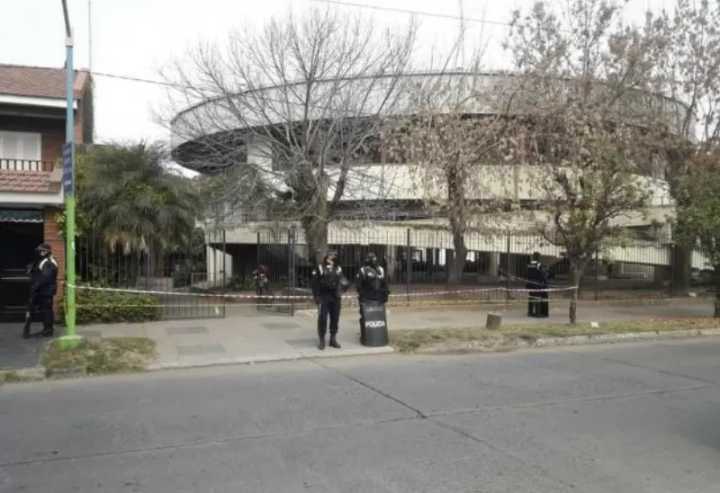 Último momento: al padre Juárez le quisieron robar una millonaria suma de dinero