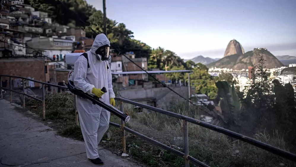 NEGOCIACIONES. Autoridades de Brasil están negociando con las firmas que están desarrollando posibles vacunas para asegurarse las dosis necesarias.