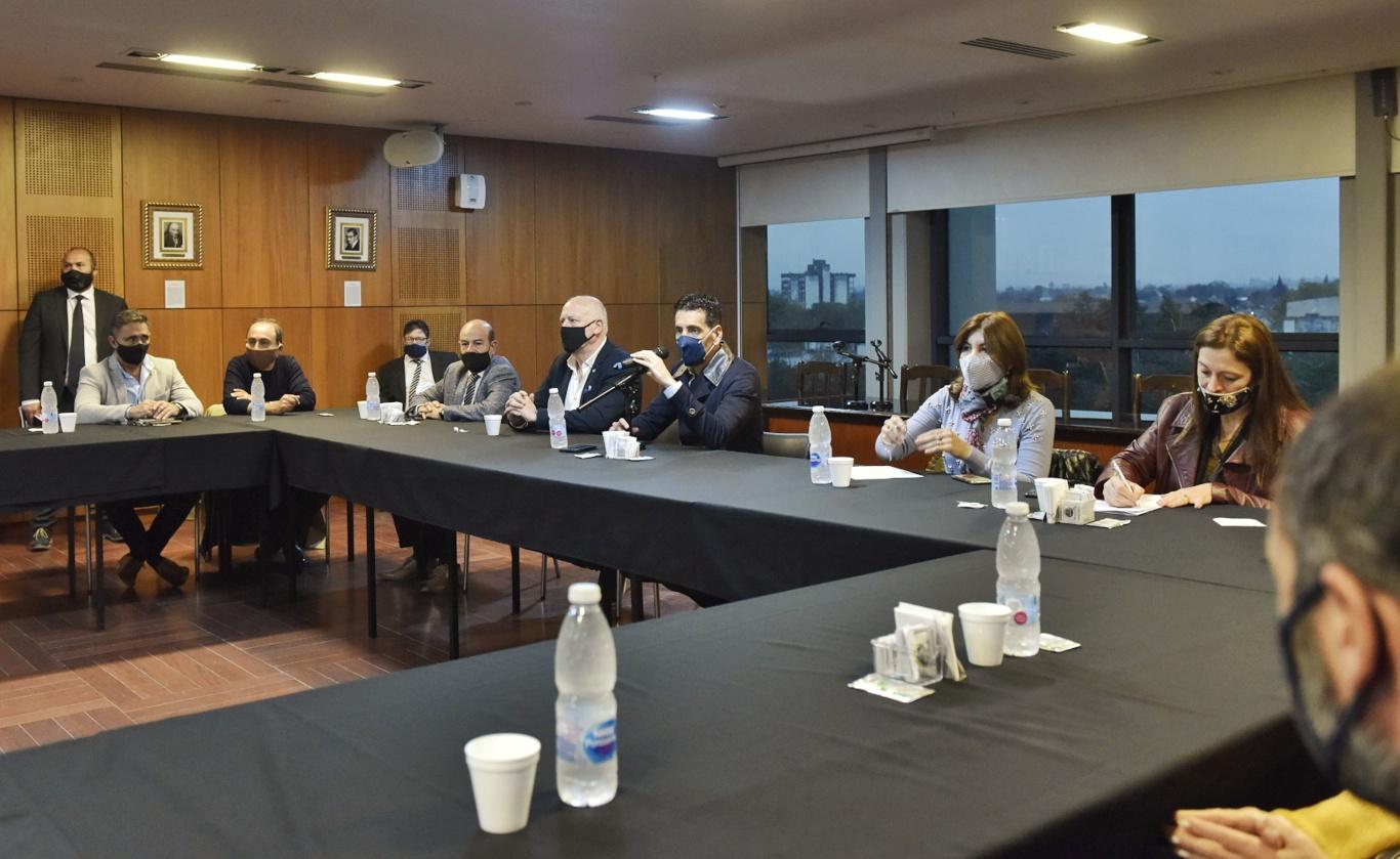 EN DEBATE. Hoy se llevó a cabo la reunión conjunta de comisiones. Foto: Prensa HLT