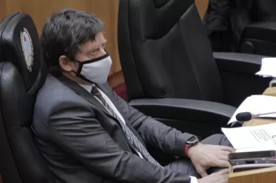 El bussismo salió con los tapones de punta contra los funcionarios alfaristas