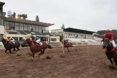 Y un día... volvió el turf al hipódromo de Tucumán