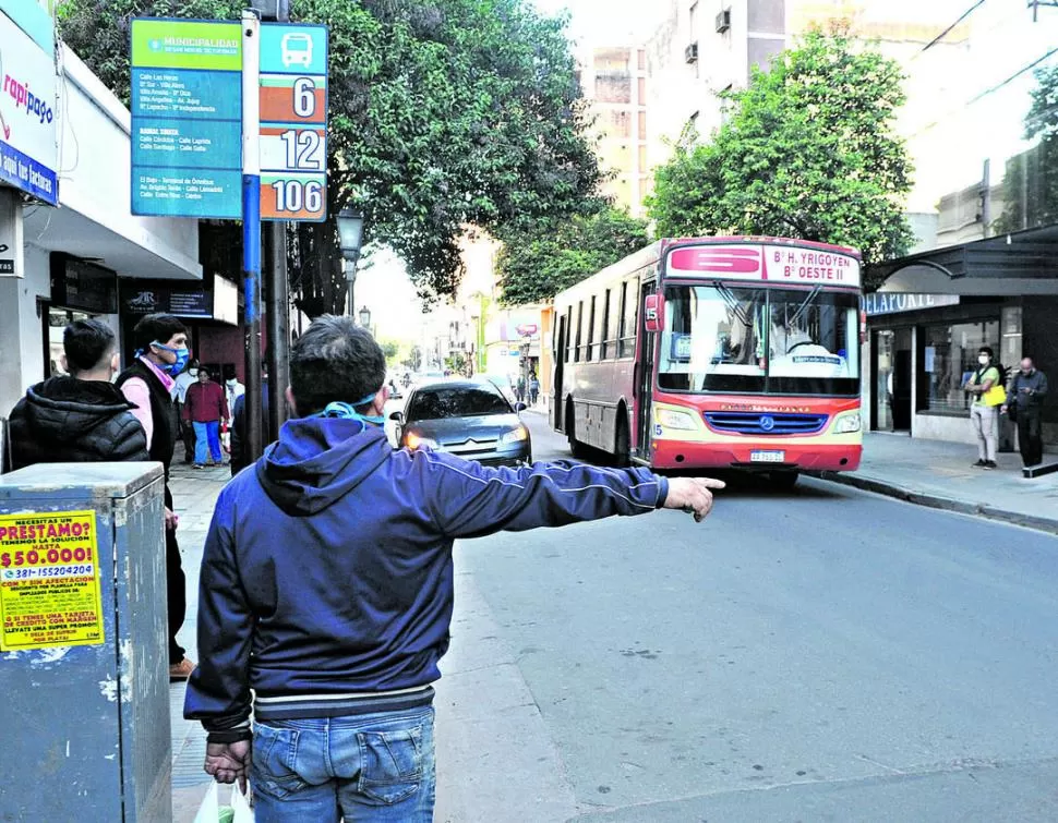 ESPERA. Los usuarios deberán aguardar a lo que se resuelva a las 13. la gaceta / foto de antonio ferroni