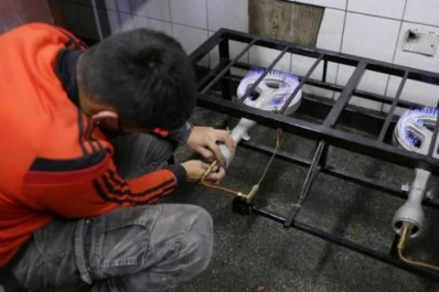 Tras 13 años, un comedor escolar despide a las garrafas