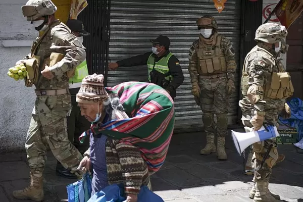 La covid-19, empeñada en contagiar altos funcionarios de Bolivia