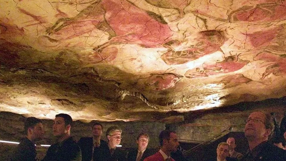 POCOS VISITANTES. Cinco personas por semana podrán recorrer la cueva. reuters (archivo)