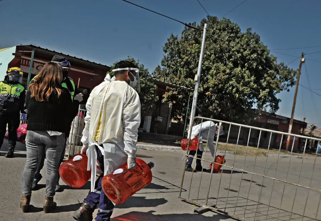 Impresionante despliegue para controlar a 270 familias de Lastenia  