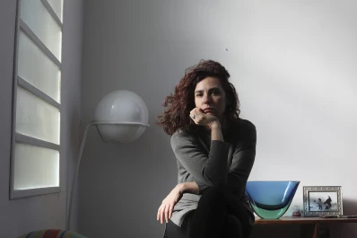 Entrevista: “Fotos familiares, el recorte que cada familia decide mostrar”